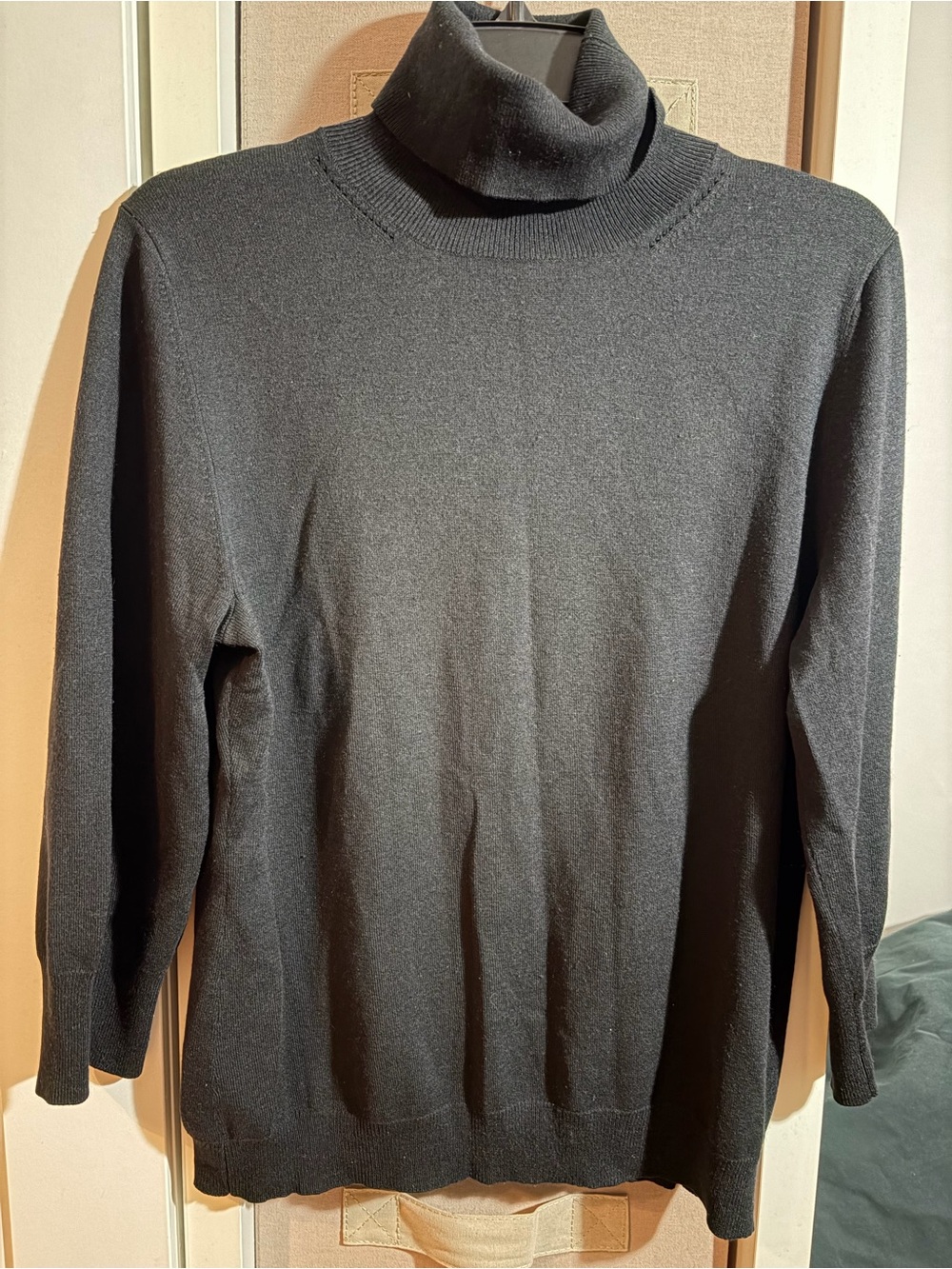 vintage Banana Republic Black silk/cashmere Turtleneck Sweater